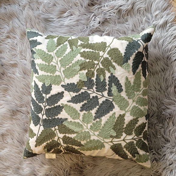 Kim Seybert Accents Kim Seybert Living Throw Pillows Poshmark